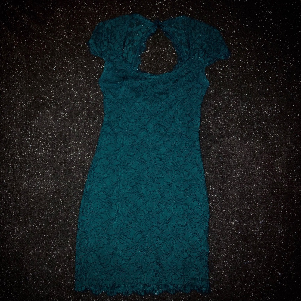 Emerald Lace Mini Cocktail Dress